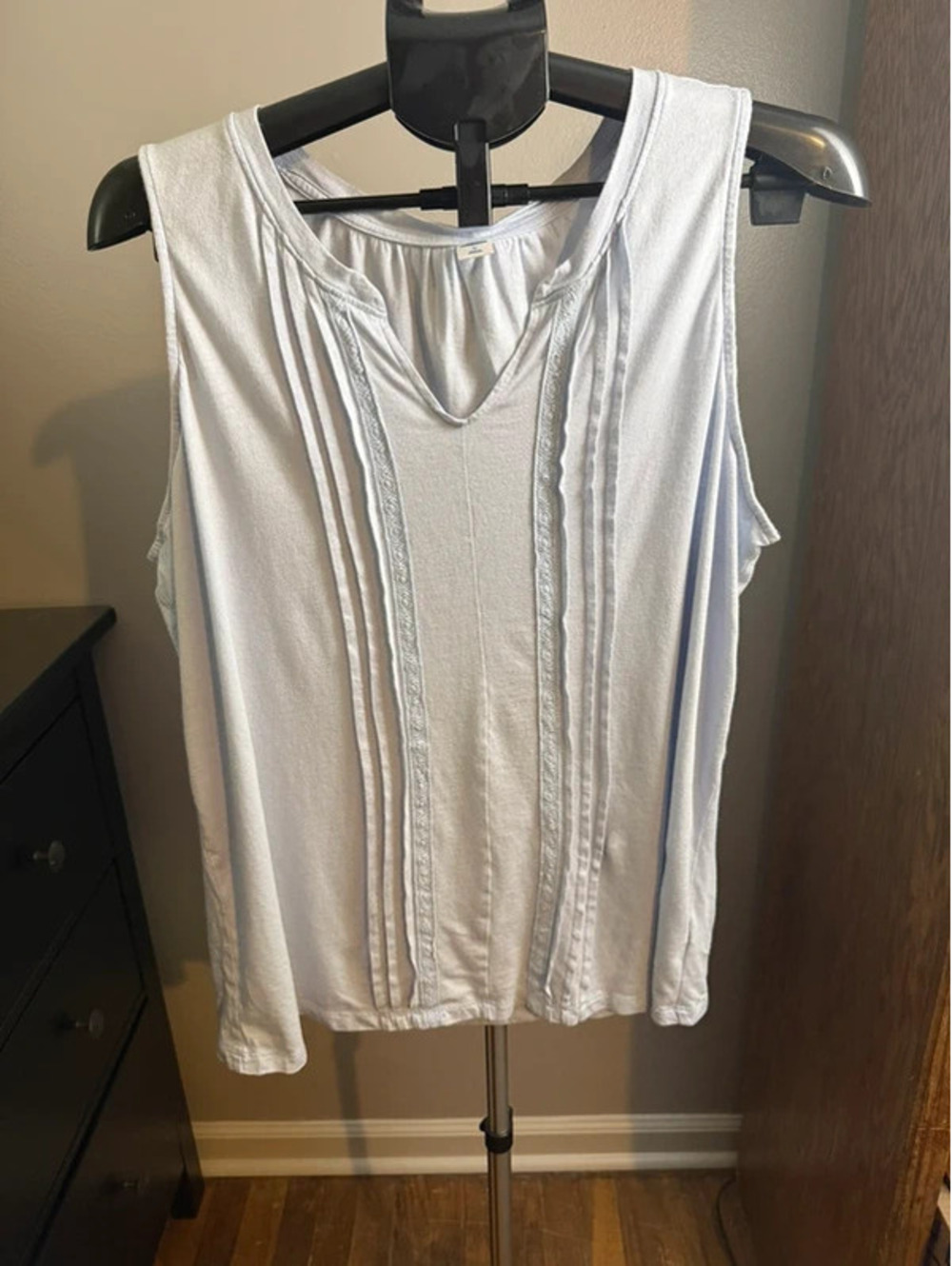 Old Navy XL Light Blue Sleeveless Pintuck Lace Trim Top